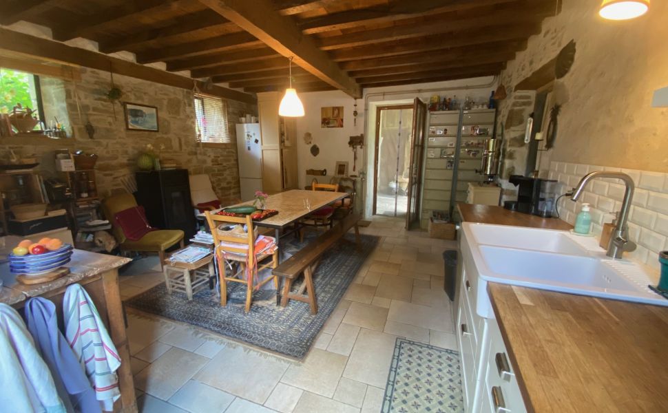 Superb ferme a quatre corps dans les vignes de Jurancon